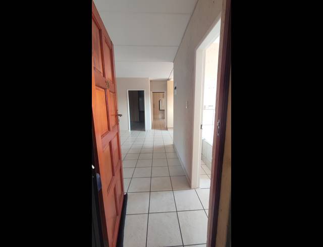 2 BEDROOM FLAT FOR SALE IN THREE RIVERS